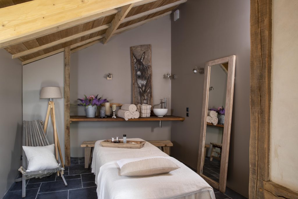 Massagetisch in der Auberge de la Source - Massage Normandie